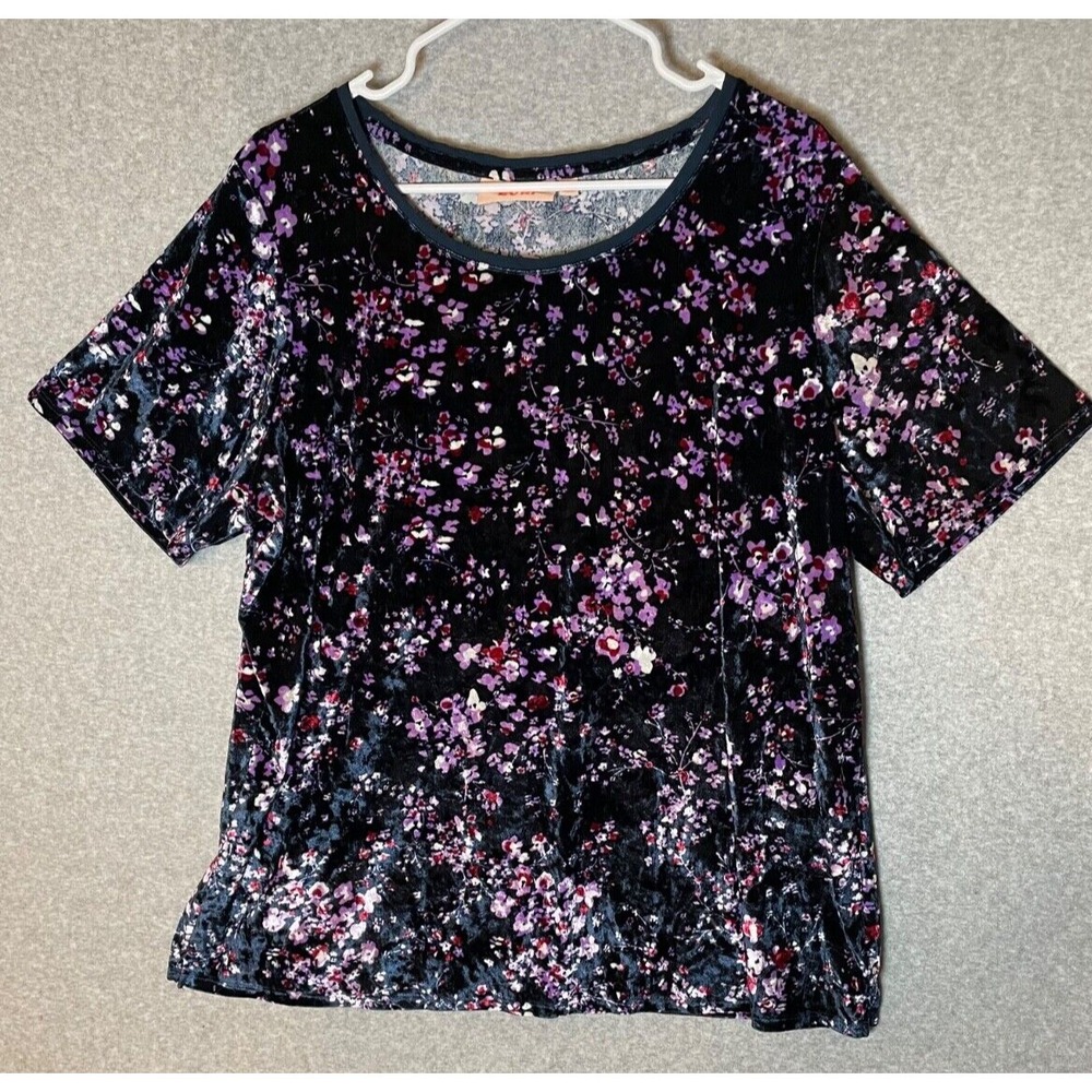 Evri Velvet Dark Floral Top Womens 1X Short Sleeve Pull Over Soft Lightweight